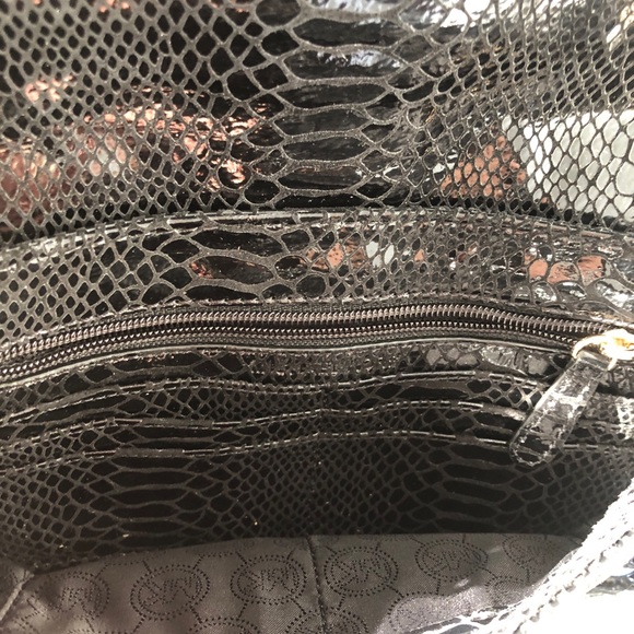 Michael Kors Fulton Bag  NWT $198, marked down - Picture 4 of 4